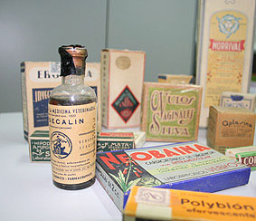 Colección de medicamentos de fabricación industrial