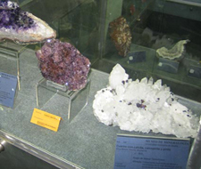 Vistas de los minerales en exposición permanente