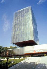 Edificio Castelar. Antigua sede del Banco Coca, hoy oficinas de Catalana Occidente