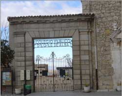 Portada de granito del Palacio del Conde Duque de Olivares
