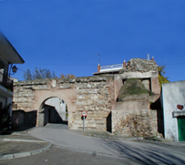 Puerta Sur de la villa o del Arco