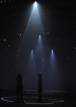 Noches elctricas. Anthony McCall.instalacion site specific