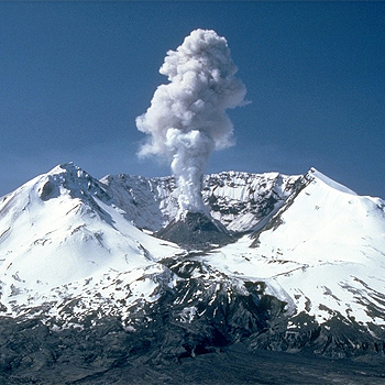 Erupción volcánica en el Mount St. Helens. / Wikilmages (PIXABAY)