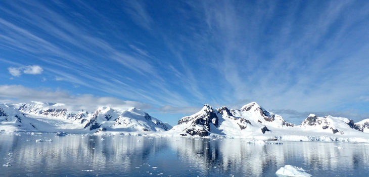 Encuentran formas de vida desconocidas bajo un kilómetro de hielo en la Antártida