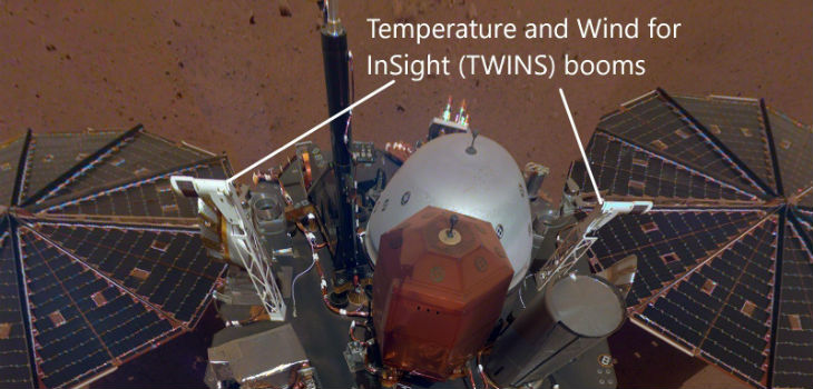  Primer selfie de InSight en Marte. En él se aprecian los sensores TWINS sobre la cubierta del módulo de aterrizaje. / © NASA/JPL-Caltech