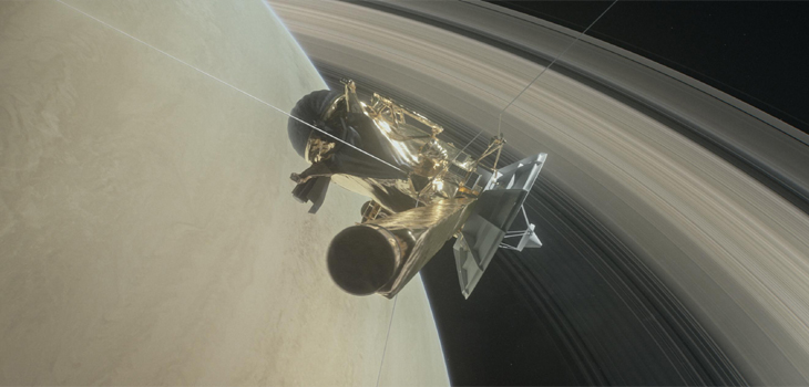 Ilustración de la nave espacial Cassini de la NASA haciendo una inversión entre Saturno y sus anillos más íntimos como parte de la misión Gran Final. / NASA/JPL-Caltech
