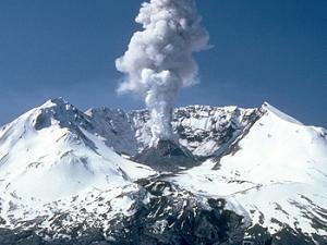 Erupción volcánica en el Mount St. Helens. / Wikilmages (PIXABAY)