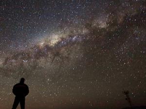 La Vía Láctea vista en el desierto de Atacama en Chile. / ESO (WIKIPEDIA)