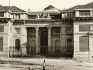Museo del Prado (anterior a 1878), Fachada Norte (hoy Puerta de Goya) Fuente: Imágenes del Madrid Antiguo. La Librería., 1996