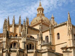 La historia de la catedral de Segovia contada por sus maderas. / BarbeeAnne (PIXABAY)
