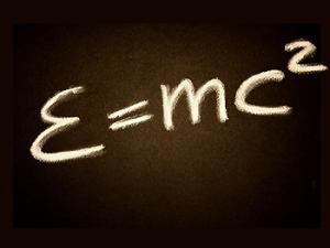 La ecuación de Einstein. / Daniele Pellati (PUBLIC DOMAIN PICTURES)
