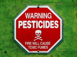 La exposición a polvo orgánico, humos y pesticidas aumenta el riesgo de EPOC. / www.CGPGrey.com (FLICKR)
