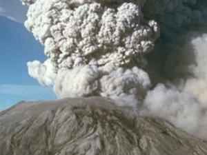 Erupción del Monte Santa Helena (EE.UU.), en 1980.  / Mike Doukas (WIKIMEDIA)