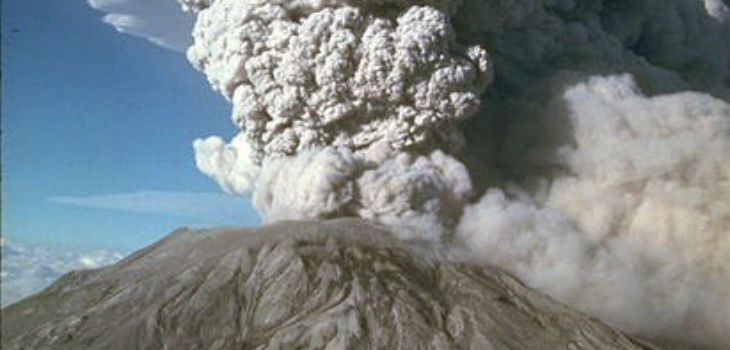 Erupción del Monte Santa Helena (EE.UU.), en 1980.  / Mike Doukas (WIKIMEDIA)