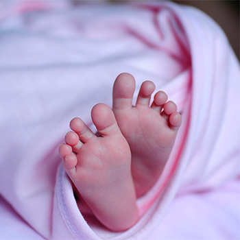 El avance de la atención perinatal durante las últimas décadas ha mejorado enormemente la tasa de supervivencia de los recién nacidos. / christianabella (PIXABAY)