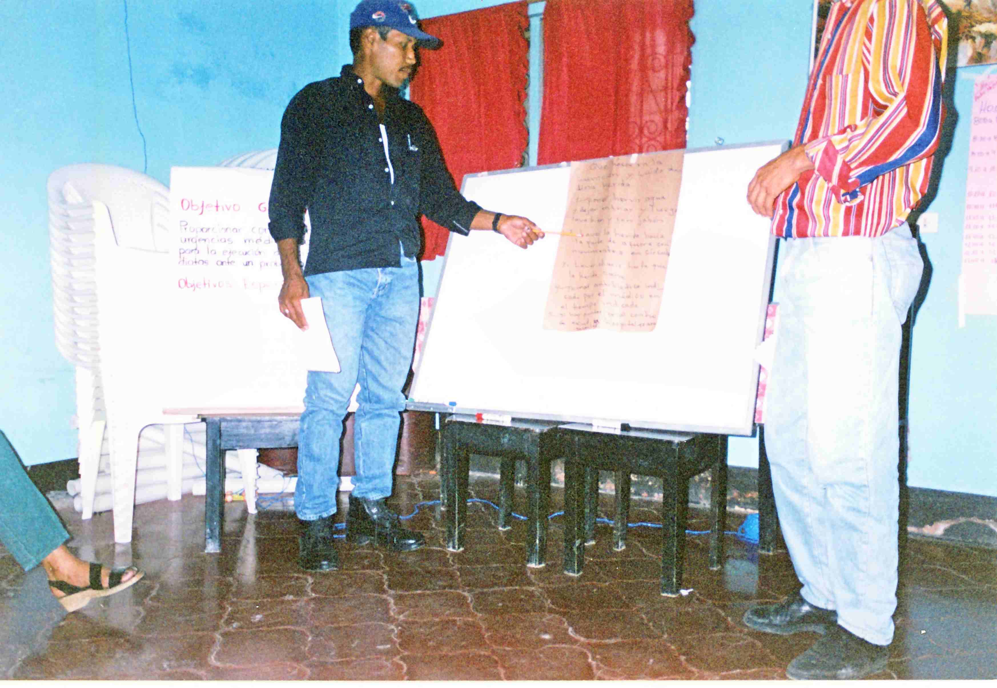 Promotor Model Salud comunitaria: modelo de curso de formación integral para ...