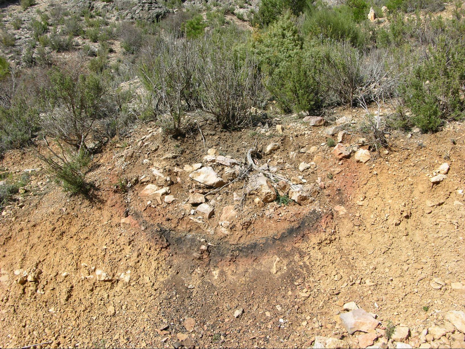 suelos-y-arqueologia-posibles-restos-de-cremaciones-iberas Fuente: Cecilio Oyonarte