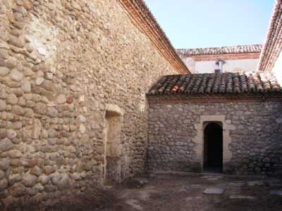 Exterior del claustro primitivo de la Cartuja de Santa María de El Paular