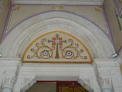 Mosaico en el tmpano del arco de entrada al panten