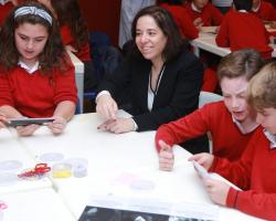 Taller escolar Ciencia en femenino - Museo de la Biblioteca Nacional de España (BNE)