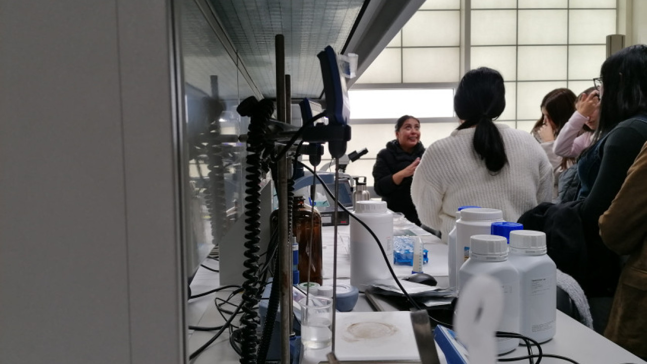 Visita al laboratorio de I+D en agroalimentación del centro tecnológico Funditec en el Parque Científico de Madrid.