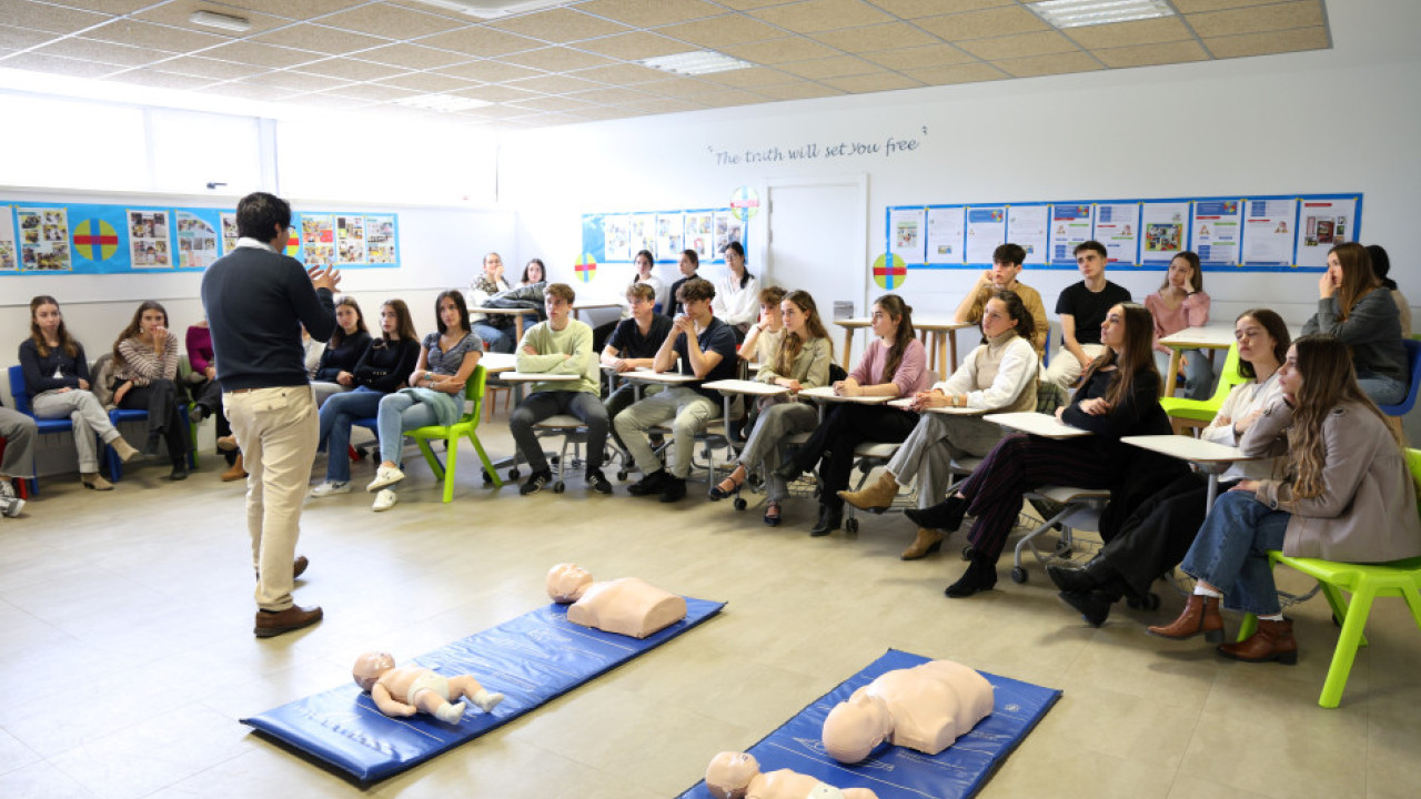 CEU. Taller de promoción mediante imágenes de la salud para alumnos de Primaria y ESO