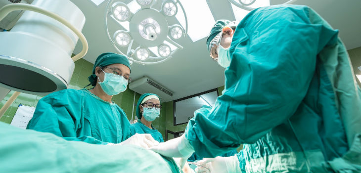 Un médico español forma a más de 400 cirujanos vasculares en EE.UU.