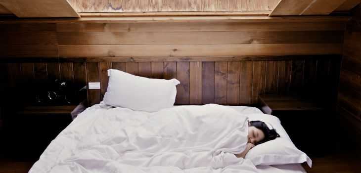 Dormir menos de seis horas al día aumenta nuestro riesgo cardiovascular