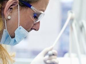 La media de científicas en España es algo mayor que la europea, del 39%. / DarkoStojanovic (PIXNIO) 