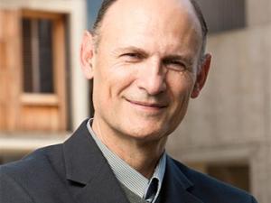 "La edición genómica será asequible a toda la población"