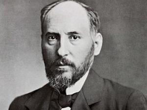 El español Santiago Ramón y Cajal, premio Nobel en medicina en 1906. / Original photo is anonymous although published by Clark University in 1899. Restoration by Garrondo (WIKIMEDIA, P.D.)