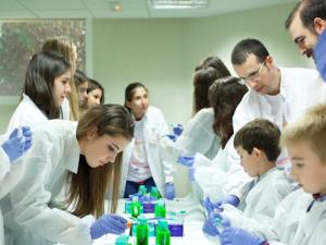 Extrae con tus manos el ADN de un tomate