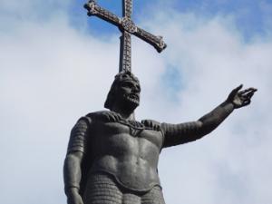 La leyenda de la Cruz de la Victoria surgió en el siglo XII por disputas arzobispales