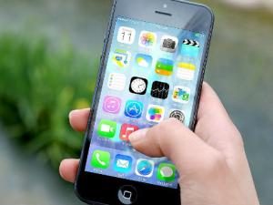 El 90% de las aplicaciones móviles no superan los seis meses de vida. / JESHOOTS (PIXABAY)