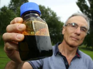 Obtienen bioóleo del aprovechamiento de restos de cítricos. / UPV/EHU