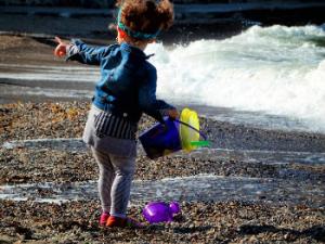 La influencia familiar se mantiene a lo largo de varios años, pero es en estos primeros años cuando juega un papel fundamental. / Candiix (PIXABAY)