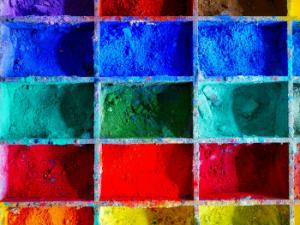 Tres artículos sugieren que un entorno cambiante hizo que ya hace 300.000 años los primeros humanos utilizaran pigmentos con intención simbólica y comerciaran. / fietzfotos (PIXABAY)