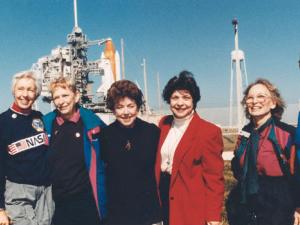 Mujeres pertenecientes al grupo "Mercury 13" en 1995. / NASA (WIKIMEDIA)