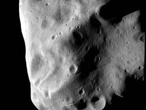 Asteroide Lutetia. / ESA 2010 MPS for OSIRIS Team MPS/UPD/LAM/IAA/RSSD/INTA/UPM/DASP/IDA
