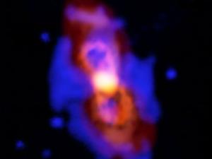 Moléculas radioactivas en los restos de una colisión estelar. / ALMA (ESO/NAOJ/NRAO), T. Kamiński; Gemini, NOAO/AURA/NSF; NRAO/AUI/NSF, B. Saxton
