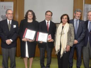 De izquierda a derecha): De izda. a dcha.: José Antonio Sacristán, director de la Fundación Lilly; doctor Jesús Millán, director de la Cátedra de Educación Médica; Dra. Alicia Hamui Suttona, de la Universidad Nacional Autónoma de México; Dr. Álvaro Castellanos Ortega, del servicio de Medicina Intensiva del Hospital Universitario y Politécnico La Fe de Valencia; Milagros García, presidenta de la Sociedad Española de Educación Médica; Ignacio Lizasoain, vicerrector de Política Científica, Investigación y Doct