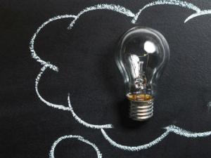 "Las ideas empiezan mal siempre, el trabajo es mejorarlas". / TeroVesalainen (PIXABAY)