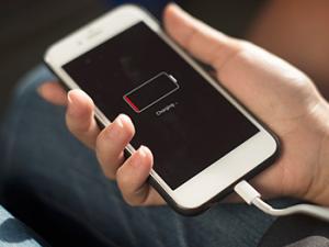 La batería así mejorada, basada en electrodos hechos de cloruro de níquel y sodio, se podría emplear para instalaciones eléctricas de gran envergadura. / rawpixel (PIXABAY)