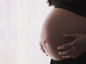 Investigadores españoles logran que mujeres con menopausia precoz puedan quedarse embarazadas