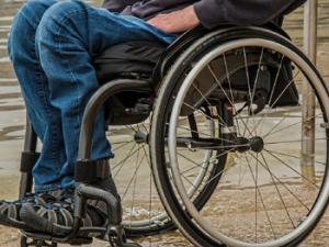 La esclerosis múltiple (EM) es una enfermedad autoinmune en la que el sistema inmunitario interrumpe la función de las células nerviosas en la médula espinal y el cerebro. / stevepb (PIXABAY)