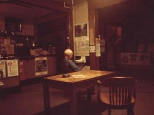 Ver la televisión se asocia con peor salud mental en mujeres mayores