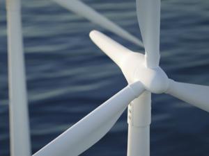 Un nuevo sistema optimiza la transmisión eléctrica de los parques eólicos marinos