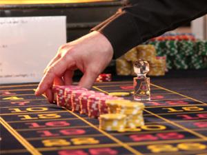 Mesa de apuestas. / whekevi (PIXABAY)