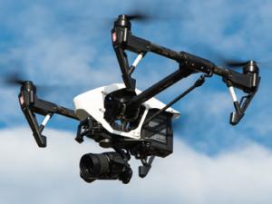 Dron. / Powie (PIXABAY)