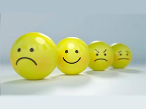 Un sistema de cámaras captura imágenes de los trabajadores y se deducen las principales emociones que están sufriendo los empleados. / freeGraphicToday (PIXABAY)